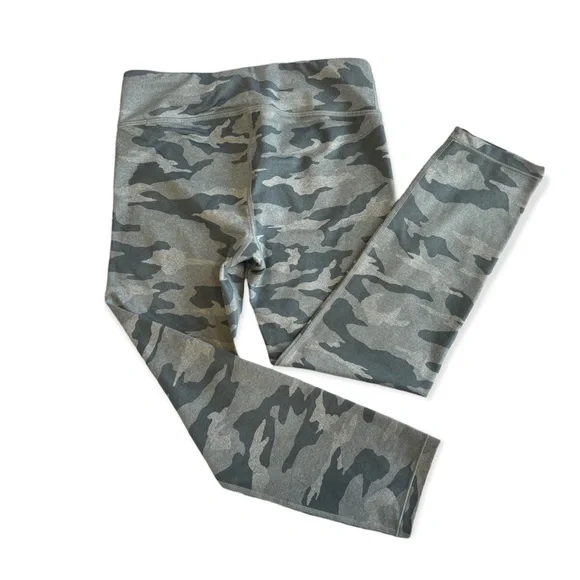 Athleta Girl • Gray Camo Printed Chit Chat Tight Leggings • Size XXL/16 - Picture 5 of 11